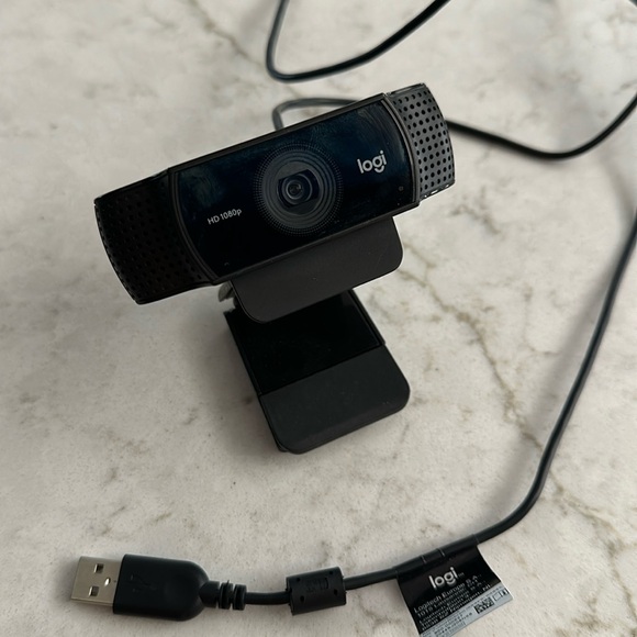 Logitech LOGI computer camera - Picture 1 of 3